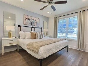 2 bedrooms, desk, iron/ironing board, free WiFi