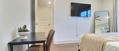 2 bedrooms, desk, iron/ironing board, free WiFi