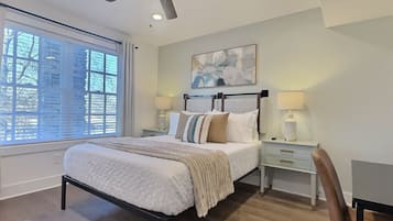 2 bedrooms, desk, iron/ironing board, free WiFi