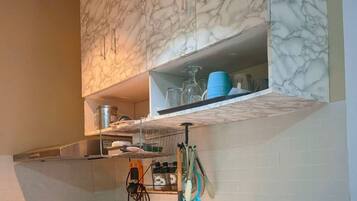 Fridge, microwave, stovetop
