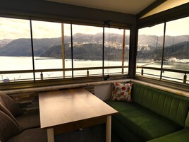 华丽四人房, 2 间卧室, 海景 | 露台