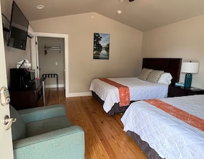 1 chambre, fer et planche à repasser, Wi-Fi gratuit, draps fournis