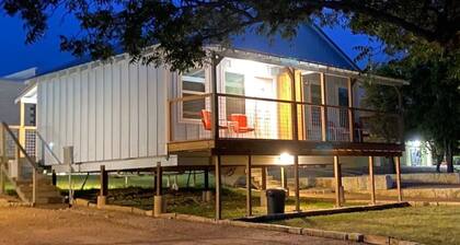 River View Deluxe King Cabin #19