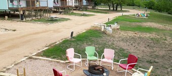 River View Double Queen Cottage near Downtown #24