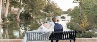 River View Double Queen Cottage near Downtown #24