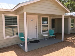 Property grounds - Near River Deluxe King Suite Cabin w/Carport #4 (Kerrville)