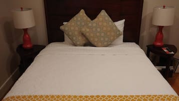 1 chambre, fer et planche Ă  repasser, Wi-Fi gratuit, draps fournis