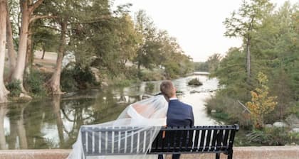 Second Story River View Deluxe King Suite #7