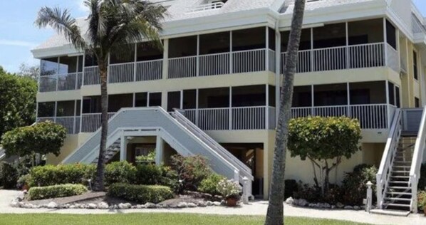 Exterior - Direct Beach Access    Free Golf (Sanibel)
