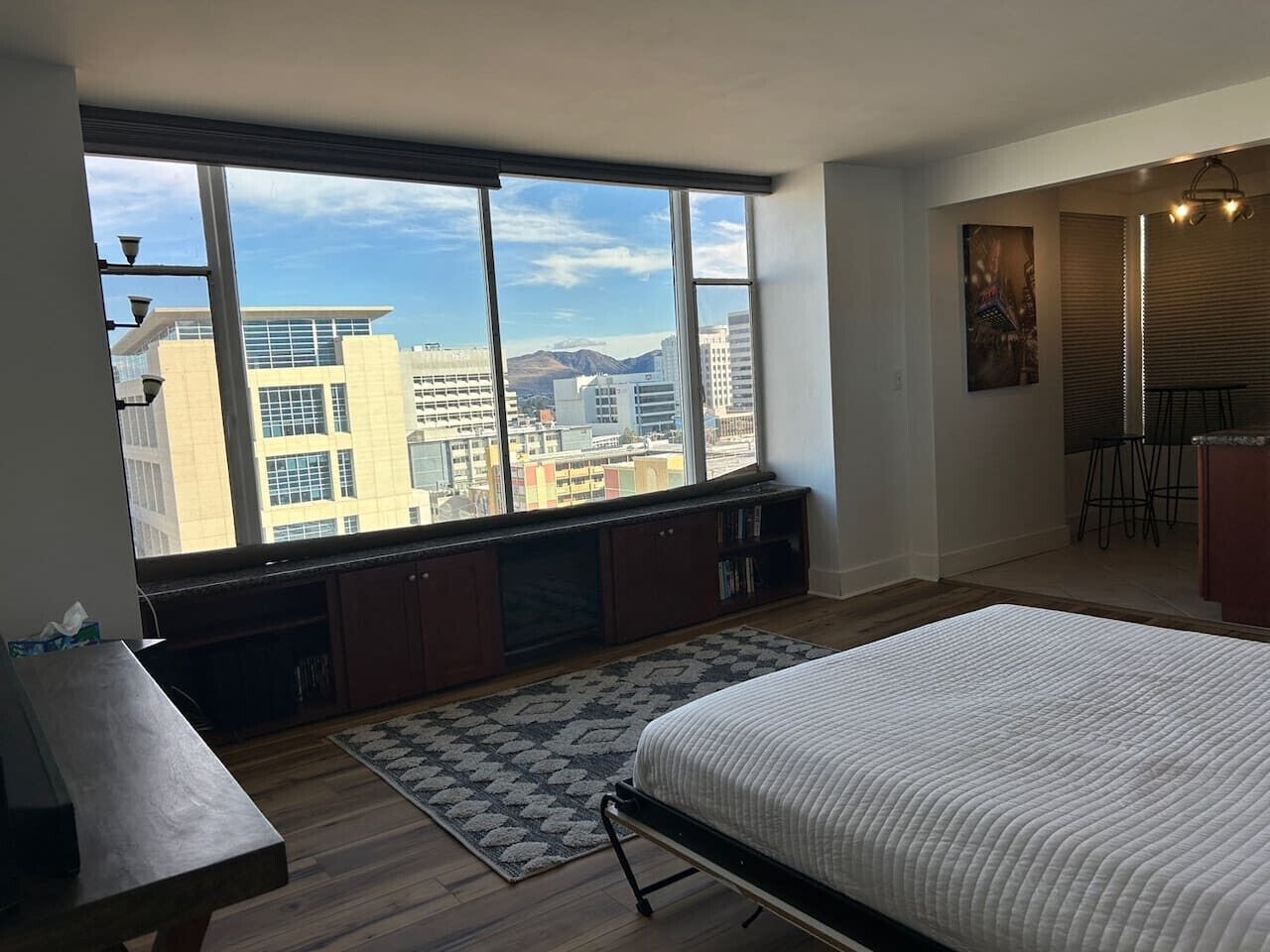 1 bedroom, desk, iron/ironing board, WiFi