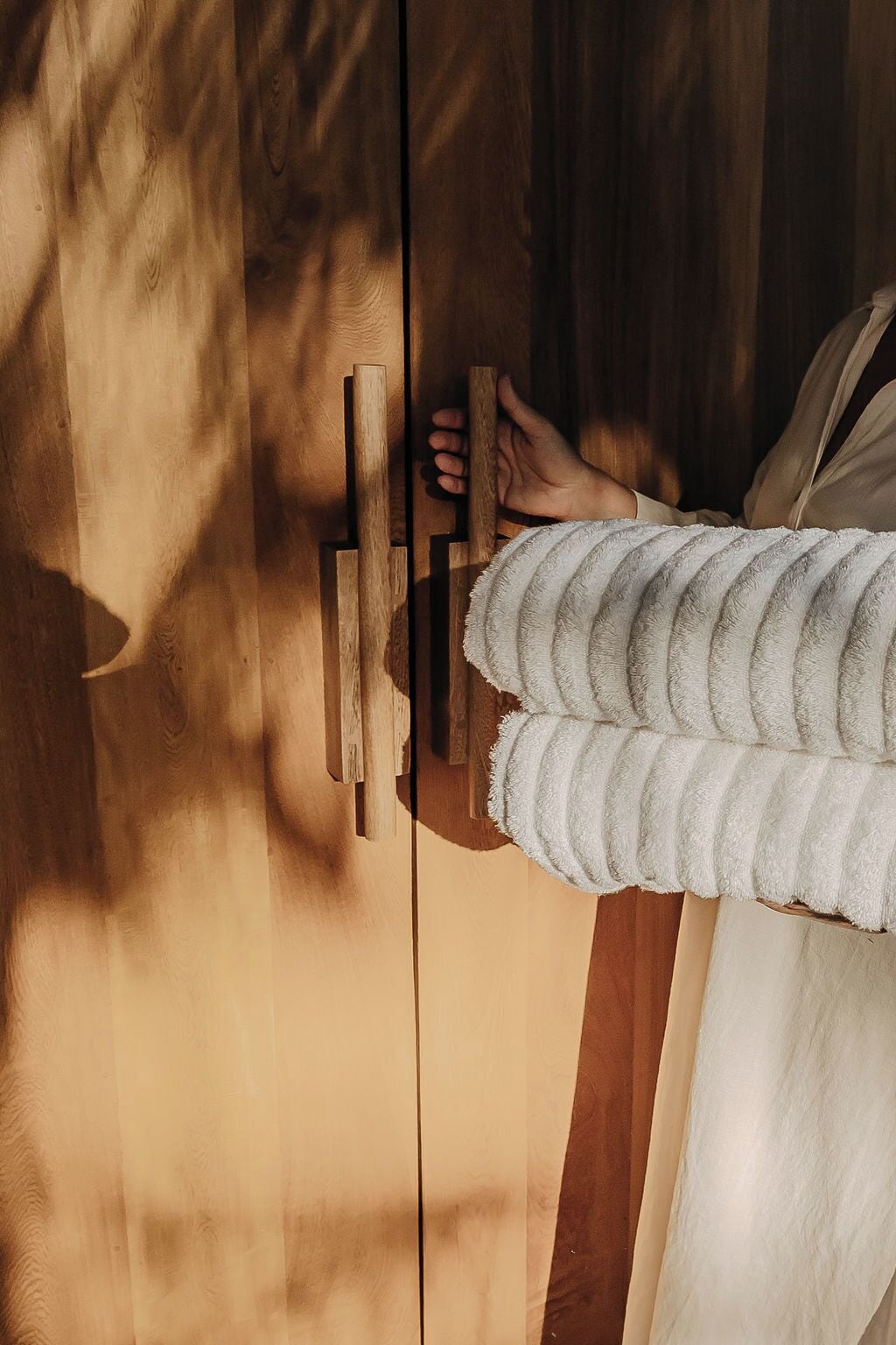 Premium bedding, down comforters, in-room safe, individually decorated