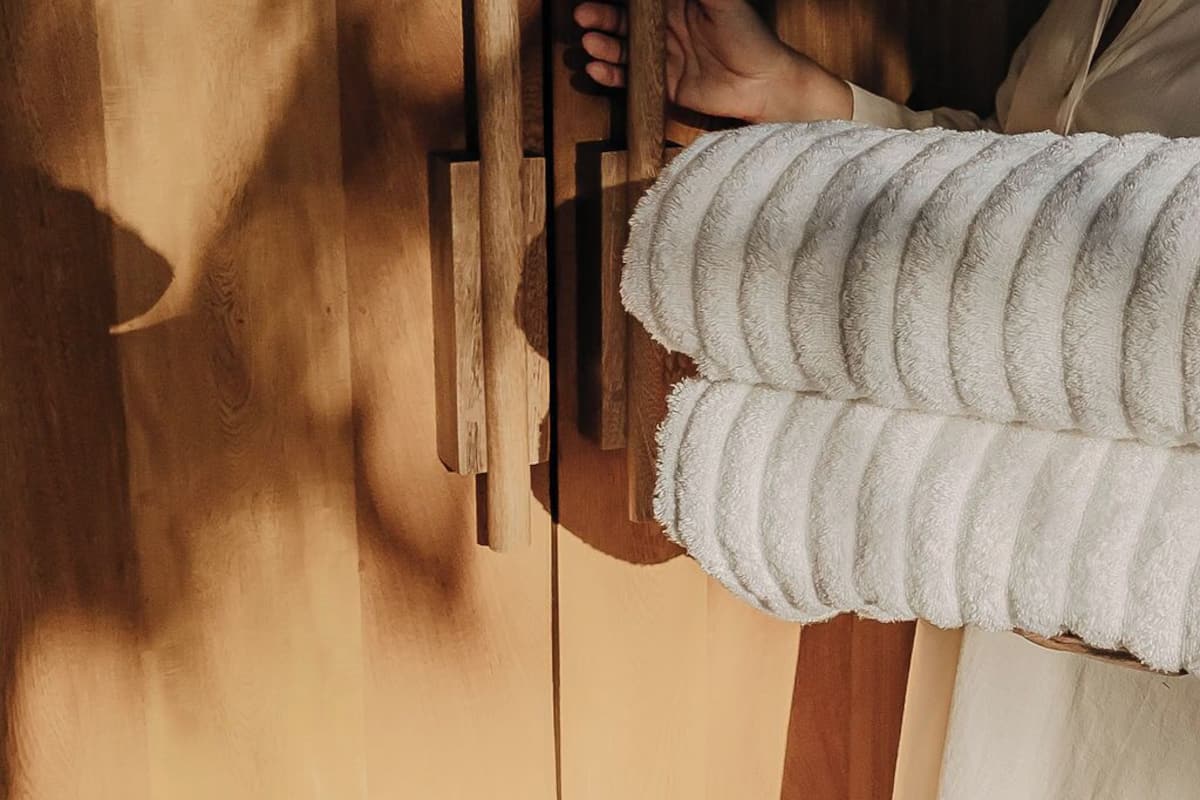 Premium bedding, down comforters, in-room safe, individually decorated