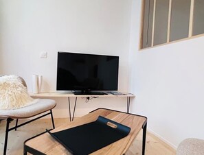 Smart TV - Ker Alinec L'Atelier Paimpol 200 meters from the harbor (Paimpol)