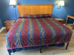 Desk, free WiFi - Carolina Inn (Moncks Corner)