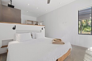 2 bedrooms, WiFi, bed sheets - Casa Pua, new Private Villa close to Town.  (Tamarindo)