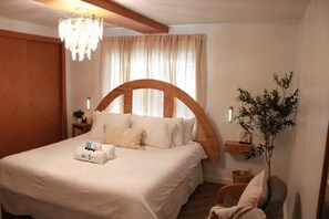 3 soverom, strykejern/-brett, wi-fi og sengetøy