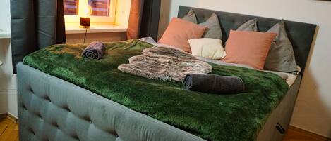 1 habitación, wifi y ropa de cama