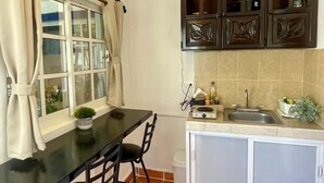 Comfort appartement, 1 queensize bed, patio, op benedenverdieping | Privékeuken