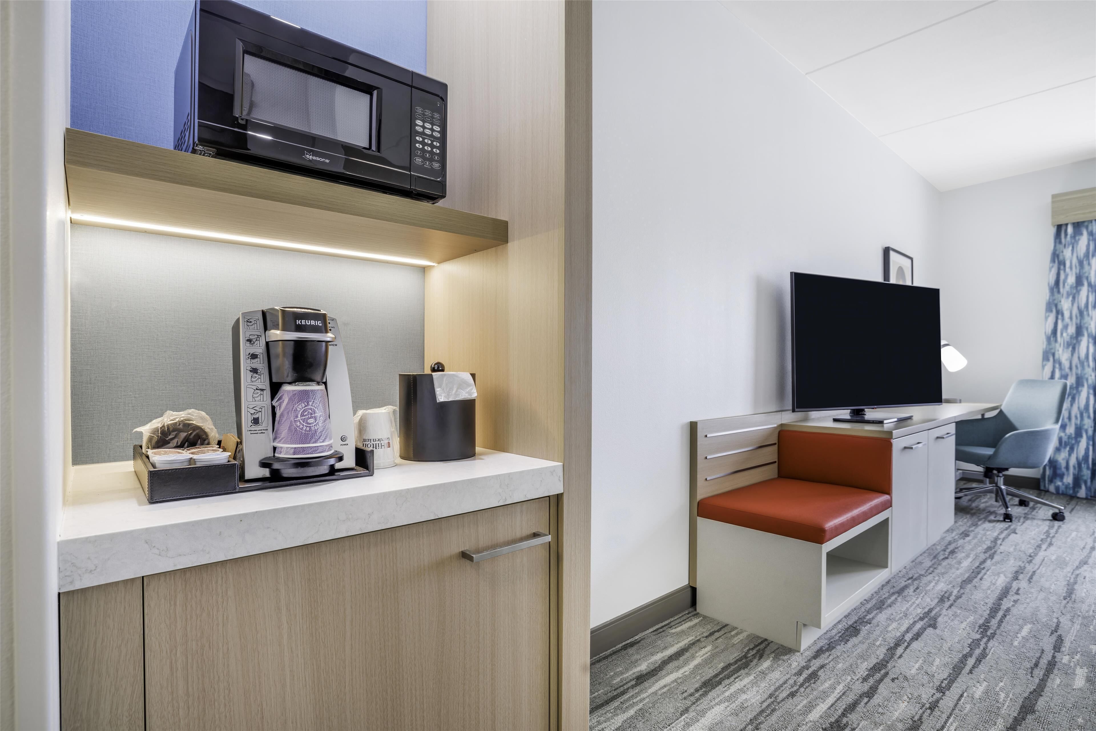 Zimmer, 1 King-Bett, barrierearme Badewanne