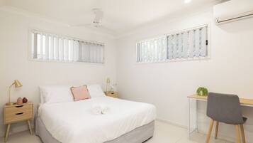 Standard Apartment, 1 Queen Bed, Non smoking, Kitchen