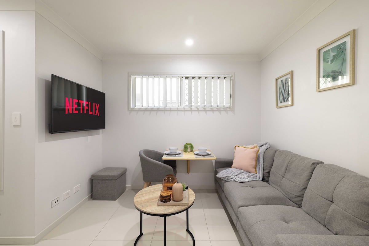 Standard Apartment, 1 Queen Bed, Non smoking, Kitchen | Oleskelualue