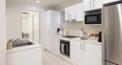 Smart Suites Self Check-in Apartments - 39A Freney
