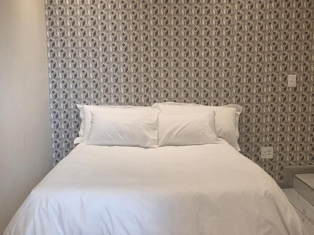 Comfort tweepersoonskamer | Een laptopwerkplek, een strijkplank/strijkijzer, gratis wifi