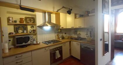 YURI HOUSE - CIN IT052022C2JL7W5NYU