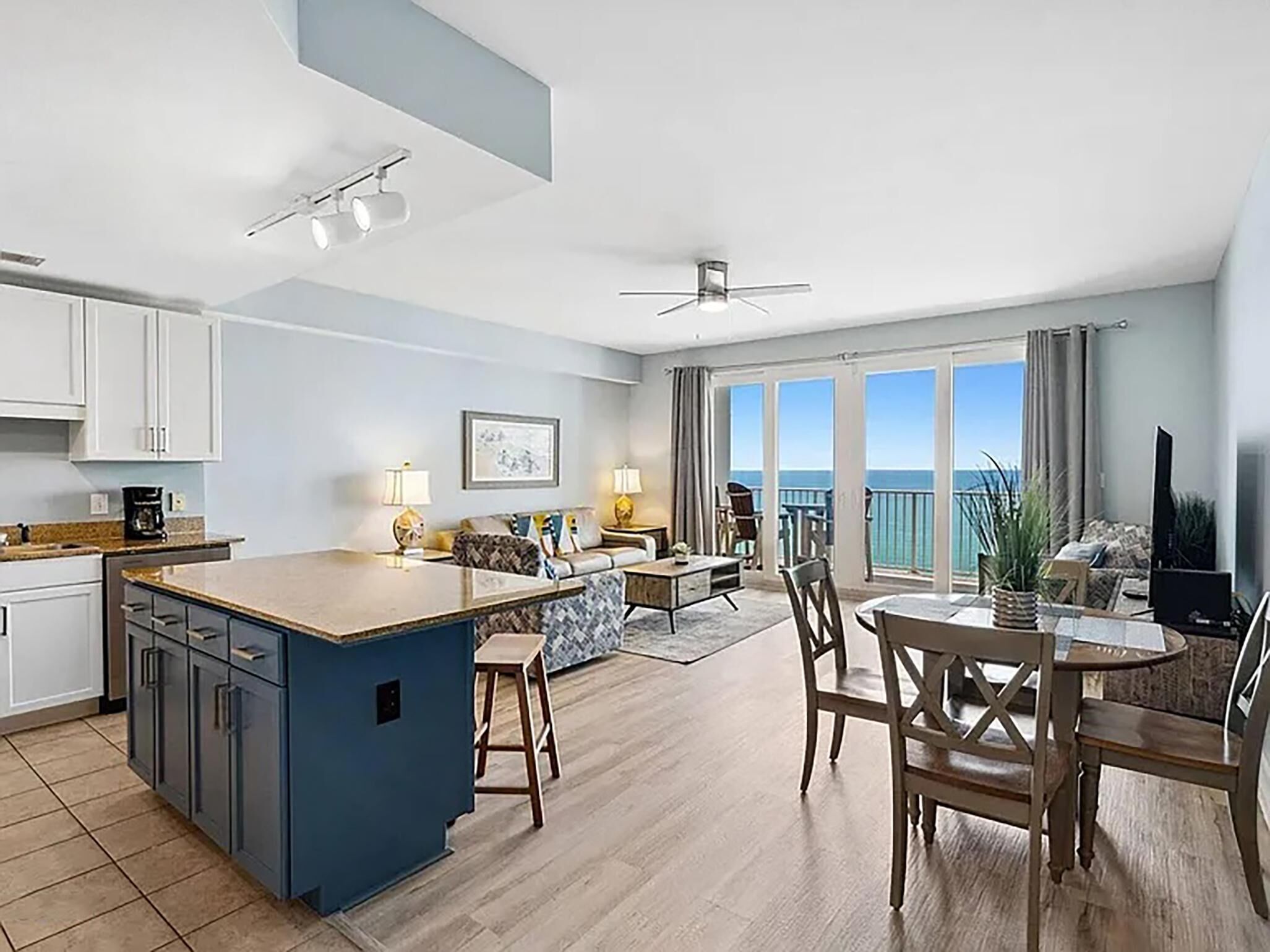 Condo, 1 King Bed with Sofa bed (Laketown Wharf 1803) | Interior