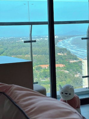 Deluxe Apartment, Partial Sea View | 1 bedroom, premium bedding, memory foam beds, minibar