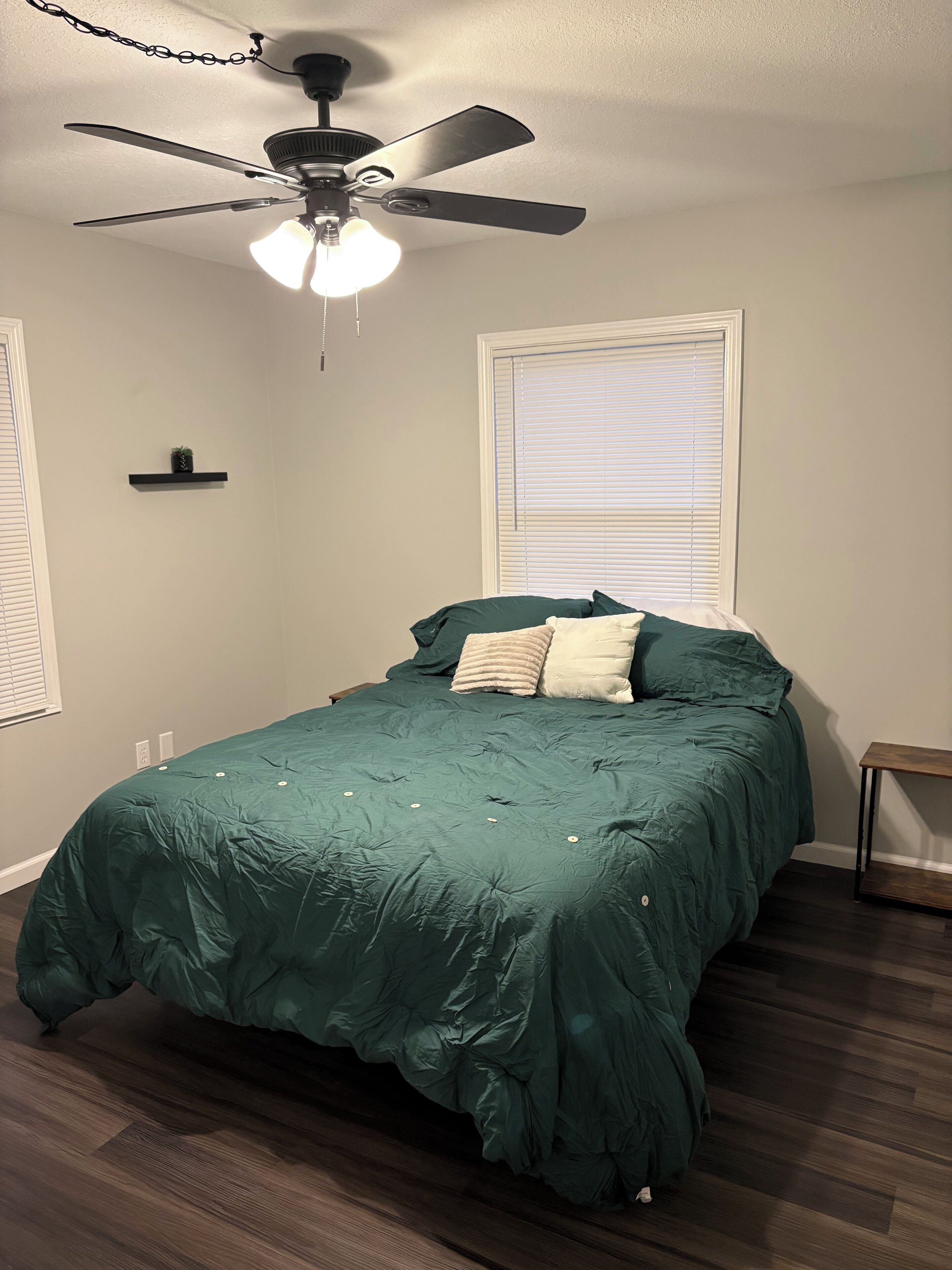 3 chambres, bureau, fer et planche à repasser, Wi-Fi gratuit