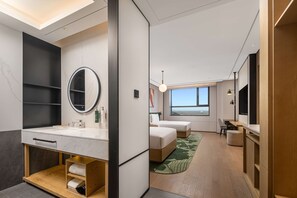 Chambre, 2 lits une place | Salle de bain
