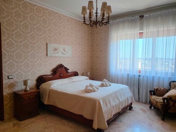 2 bedrooms, WiFi, bed sheets