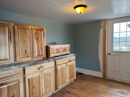 2 Bedroom Live/Work Apartment in the Heart of Pennsdale