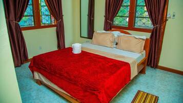 Double Room, Patio, Mountain View | Desk, laptop workspace, blackout drapes, iron/ironing board