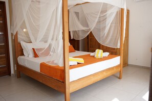 4 chambres, fer et planche à repasser, Wi-Fi, literie fournie