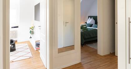 Meerjungfrau: stilvolle 2-Zimmerwohnung, zentral, Küche, Bad, Wohn-/Schlafzimmer