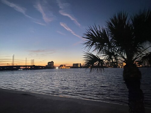 Private Beach! Cozy, updated Lover’s Key Beach Club condo with Gulf access