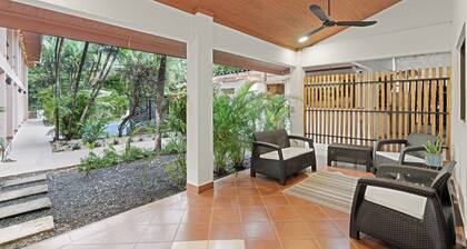 Spacious Two-Story Family Villa with Full Kitchen, Perfect for families