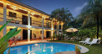 Spacious Two-Story Family Villa with Full Kitchen, Perfect for families