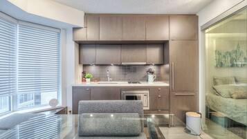 Deluxe Apartment | Private kitchen