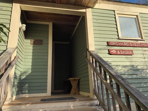 Orchard Guest House: Cozy Berkshire Retreat in the Woods