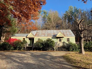Exterior - Cozy Retreat in the Berkshires - Prue Berry Room in Orchard Guest House (Rowe)