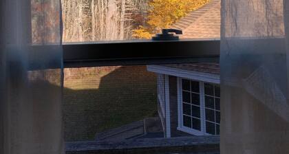 Cozy Farmhouse Retreat - Judy’s Room