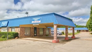 Unclassified image, 4 of 20, button - Rodeway Inn Gainesville I-35 (Gainesville)