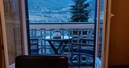 Unique appartement tout confort avec une belle vue, calme.
