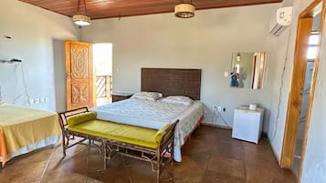 Habitació quàdruple estàndard, pati hawaià, vistes al jardí | Wifi gratuïta