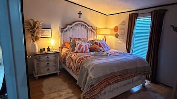 3 bedrooms, travel crib, free WiFi, bed sheets
