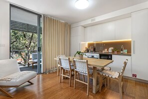Dining - Urban Oasis in Waterloo With Private Balcony (Waterloo)