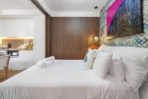 Iron/ironing board, WiFi, bed sheets